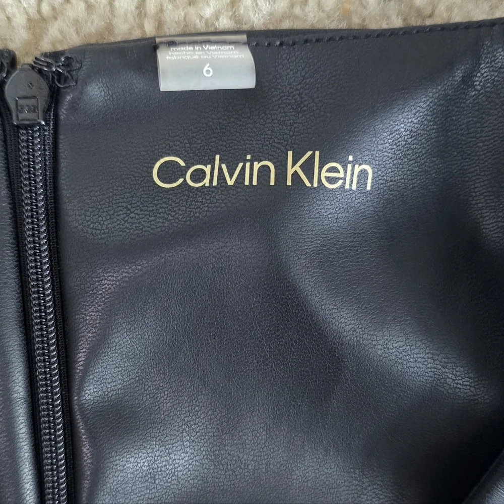 Calvin Klein Belted Jumpsuit Black Dressy Event Career Wear Size 6 Faux Leather - Picture 3 of 6